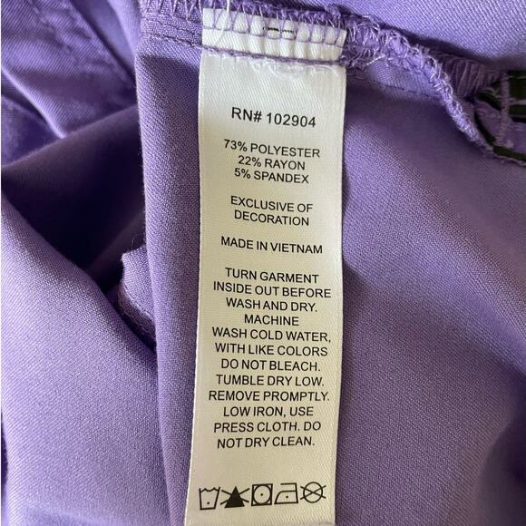 Beyond‎ Scrubs Women Top M Purple Medical Uniform Nurse Workwear Dental Casual - Picture 7 of 9